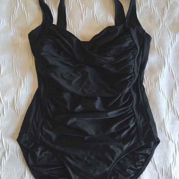 Delta Burke Black Ruched Swimsuit Shaping Slimming One Piece Size 12 - Picture 1 of 11
